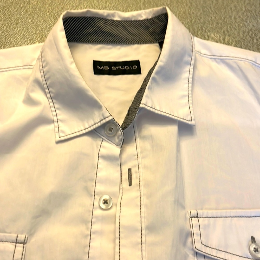 Mens Sporty XL White Shirt Button Up
